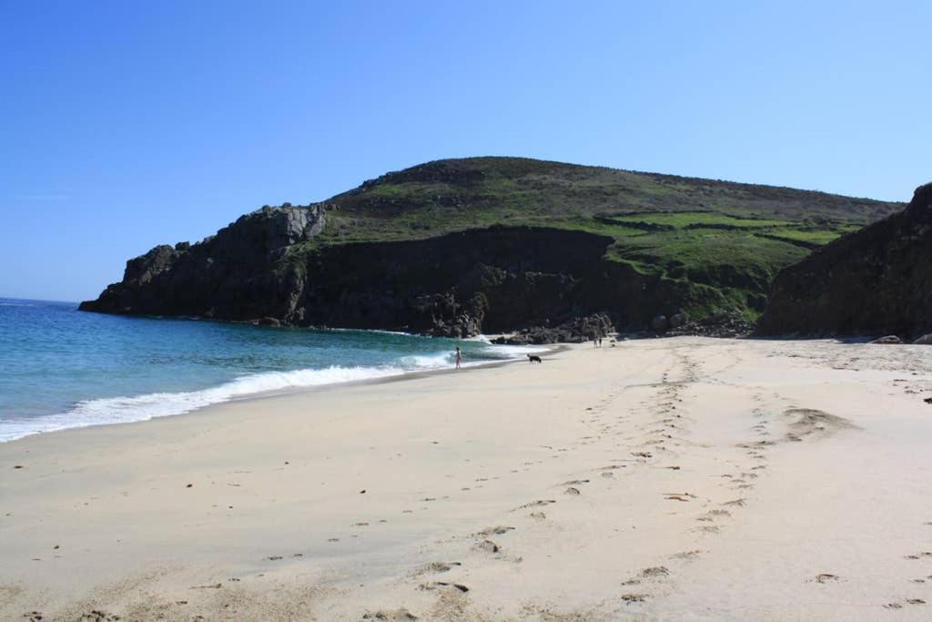 Bojewyan Cottage, Sandy Beaches And Great Walking เพนแซนซ์ ภายนอก รูปภาพ